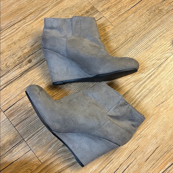 Charlotte Russe Boots ~7.5” toe to heel - Picture 3 of 7